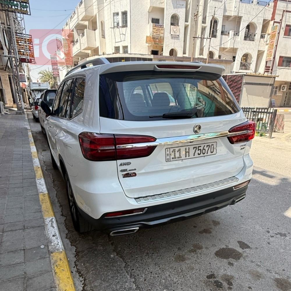 ئێم جی RX8